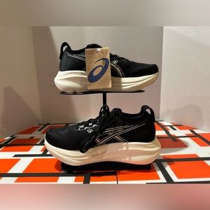 Asics Gel-Nimbus 27 - Brand NEW with box!